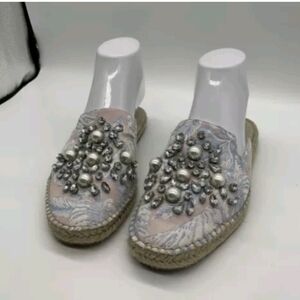SOFT SURROUNDINGS SLIP ON/ ESPADRILES ON SZ 9
